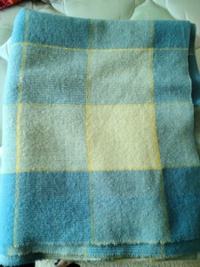 lot 205 image: Large Wool Remnants