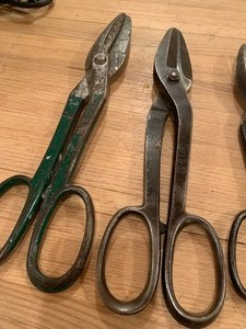 lot 276 image: Lot of Snips