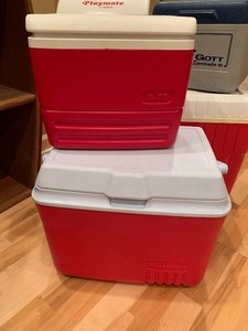 lot 307 image: Lot of Coolers
