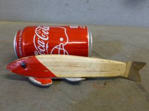 lot 20 image: Vintage Spearing Decoy
