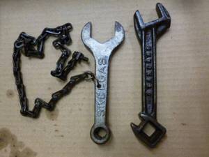 lot 65 image: Vintage Tools