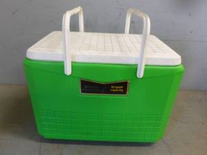 lot 71 image: Cooler