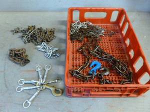 lot 76 image: Chain