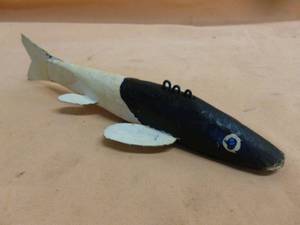 lot 82 image: Vintage Spearing Decoy