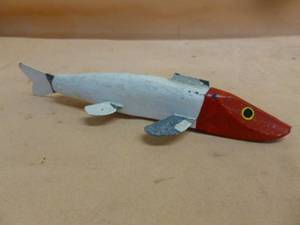 lot 84 image: Vintage Spearing Decoy