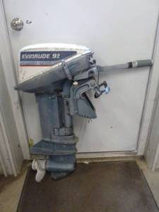 lot 105 image: Evinrude Boat Motor