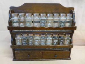 lot 110 image: Vintage Spice Rack Set