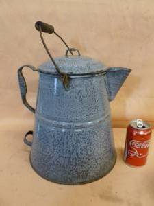 lot 134 image: Vintage Enamelware