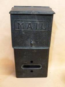 lot 163 image: Vintage Mailbox