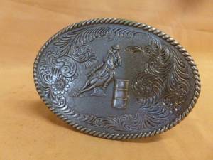 lot 199 image: Truck Receiver Cover