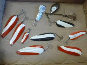 lot 202 image: Fishing Baits
