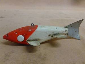 lot 212 image: Vintage Spearing Decoy