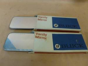 lot 261 image: New Vintage Auto Mirrors