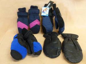 lot 318 image: Kids Gloves