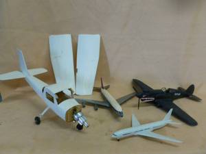 lot 338 image: Vintage Model Airplanes