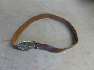 lot 428 image: Leather Belt  Buckle