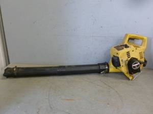 lot 493 image: Gas Leaf Blower