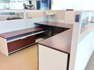 WOW MSRP $62,000 Ultra Quality Teknion Expansion Series Lot Of 8 Executive Semi Enclosed Glass Paneled Desking System With LeftRight Returns &amp Low Credenza WLateral File, Storage Shelves &amp Cushioned Guest Seating&nbsp Excellent Condition