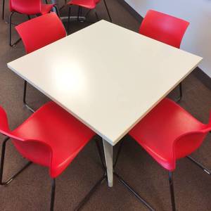 WOW MSRP $2500&nbspUltra Quality Teknion Expansion Series 36 Square Cafeteria Table With 4 Teknion Nami Sled Base Stacking Chair In Fearless Red Color - Excellent Condition