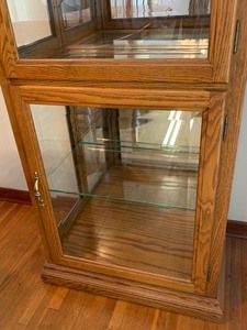lot 2 image: CurioDisplay Cabinet