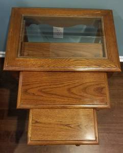 lot 22 image: Thomasville Classic Oak Nesting Tables