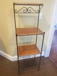 lot 27 image: Iron Tiered Backers Rack Shelf