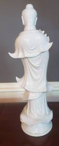 lot 104 image: Collection of Oriental Figurines