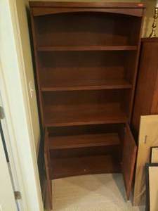 lot 137 image: Contemporary Office Bookshelf (B)