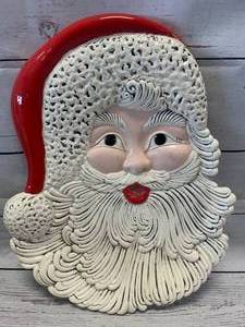 lot 16 image: Vintage Atlantic Mold Santa Platter 15