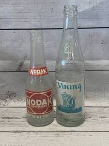 lot 18 image: 1950 Nodak Beverages & Viking Bottles