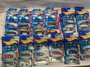 lot 92 image: Lot of 24 Hot Wheels 2003-2007