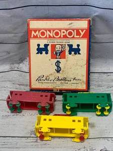 lot 112 image: Vintage Monopoly Game & US Lines Trains