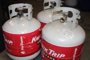 lot 181 image: 3 Kwik Trip Propane Tanks