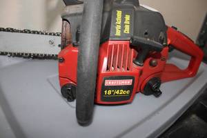 lot 24 image: Craftsman 18 Chainsaw