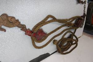lot 60 image: Vtg Fence Stretcher Pulley & Rope