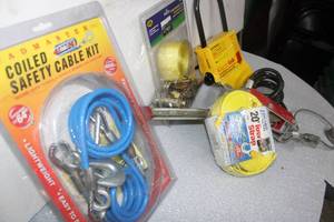 lot 22 image: Lot of Ratchet & Cable Tow Straps
