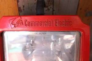 lot 25 image: Commercial Electric Dual Portable Work Light