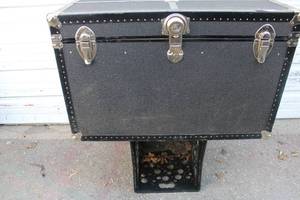 lot 92 image: Vintage Footlocker Style Trunk