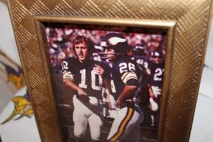 lot 139 image: Vikings Fran Tarkenton Framed Photo