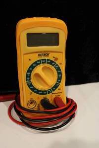 lot 123 image: EXTECH ELECTRONIC TESTER