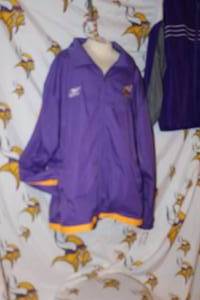 lot 153 image: 2 Lightweigth Vikings Jackets