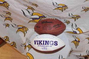 lot 156 image: NFL and Vikings Footballs
