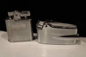 lot 33 image: Ronson and Other Vintage Lighters