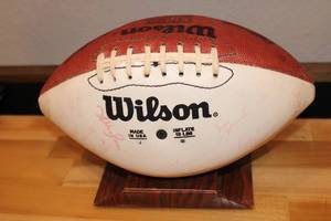 lot 9 image: Official NFL Football wMultiple Vikings Player Signatures