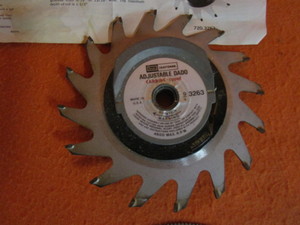 Adjustable Dado Blade & Saw Blades