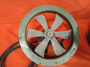 (3) Fans