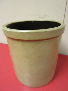 lot 109 image: VINTAGE MINNESOTA STONEWARE CO. CROCK, RED WING, MINN