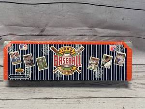 1992 Upper Deck Sealed Complete Set w gold holo card