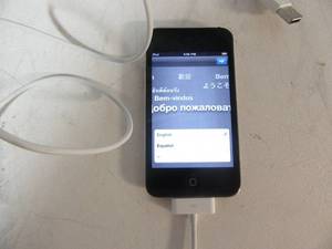 lot 60 image: Apple Ipod Touch