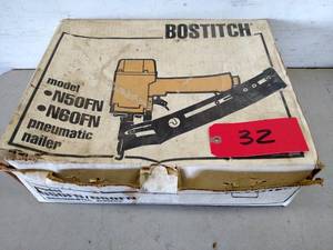 lot 32 image: Bostitch N60FN Pneumatic Finish Nai...